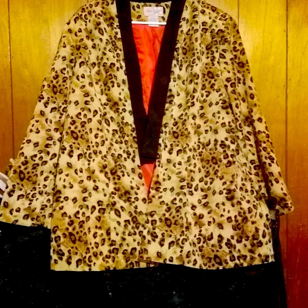 Star Style 2x animal print with red inside lining